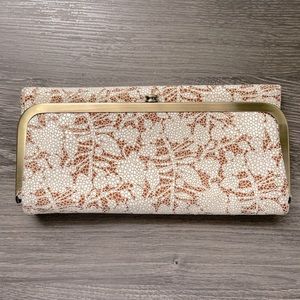 Hobo Rachel Clutch Wallet - Botanical Print